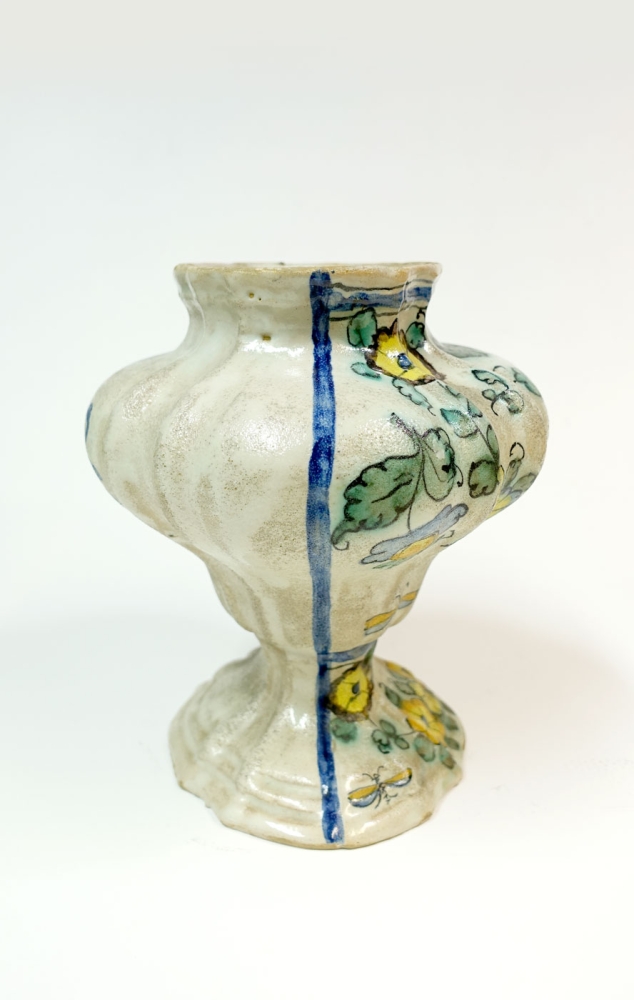 Italienische Majolika Vase aus einer Klosterapotheke 1742