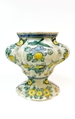 Italienische Majolika Vase aus einer Klosterapotheke 1742